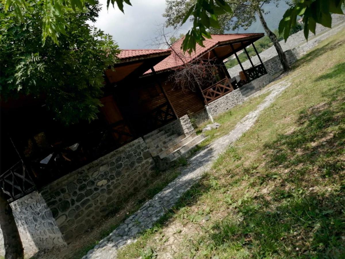 Kish Adasi Şǝki Εξωτερικό φωτογραφία